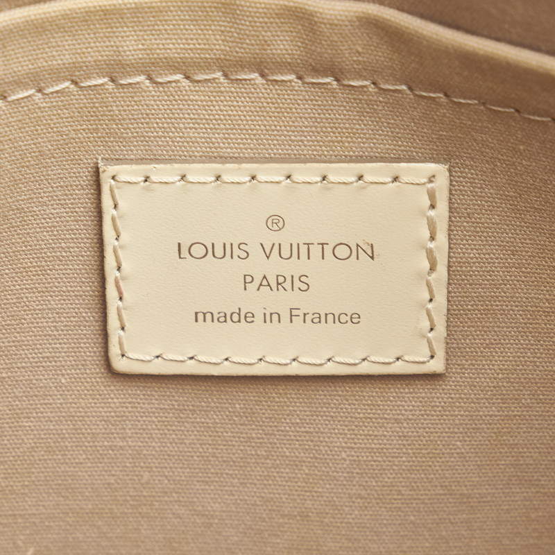 Louis Vuitton White EPI Leather Passy PM Bag 672lvs618