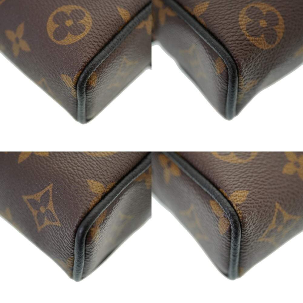 Cloth belt bag Louis Vuitton Brown in Cloth - 35865940
