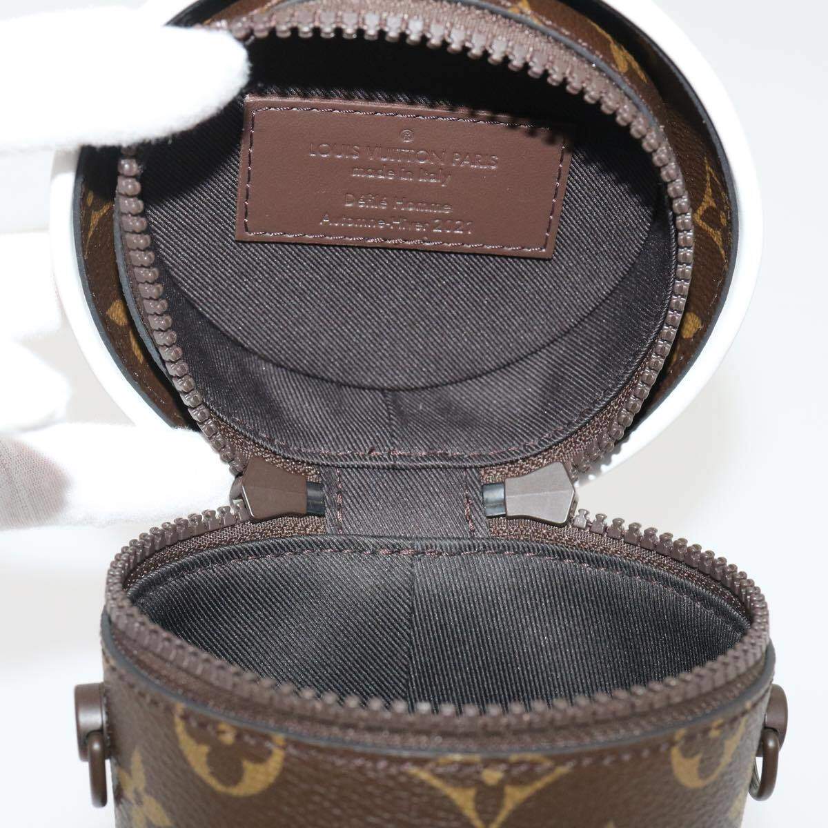 Louis Vuitton Monogram Coffee Cup Pouch - Brown Messenger Bags, Bags -  LOU581331