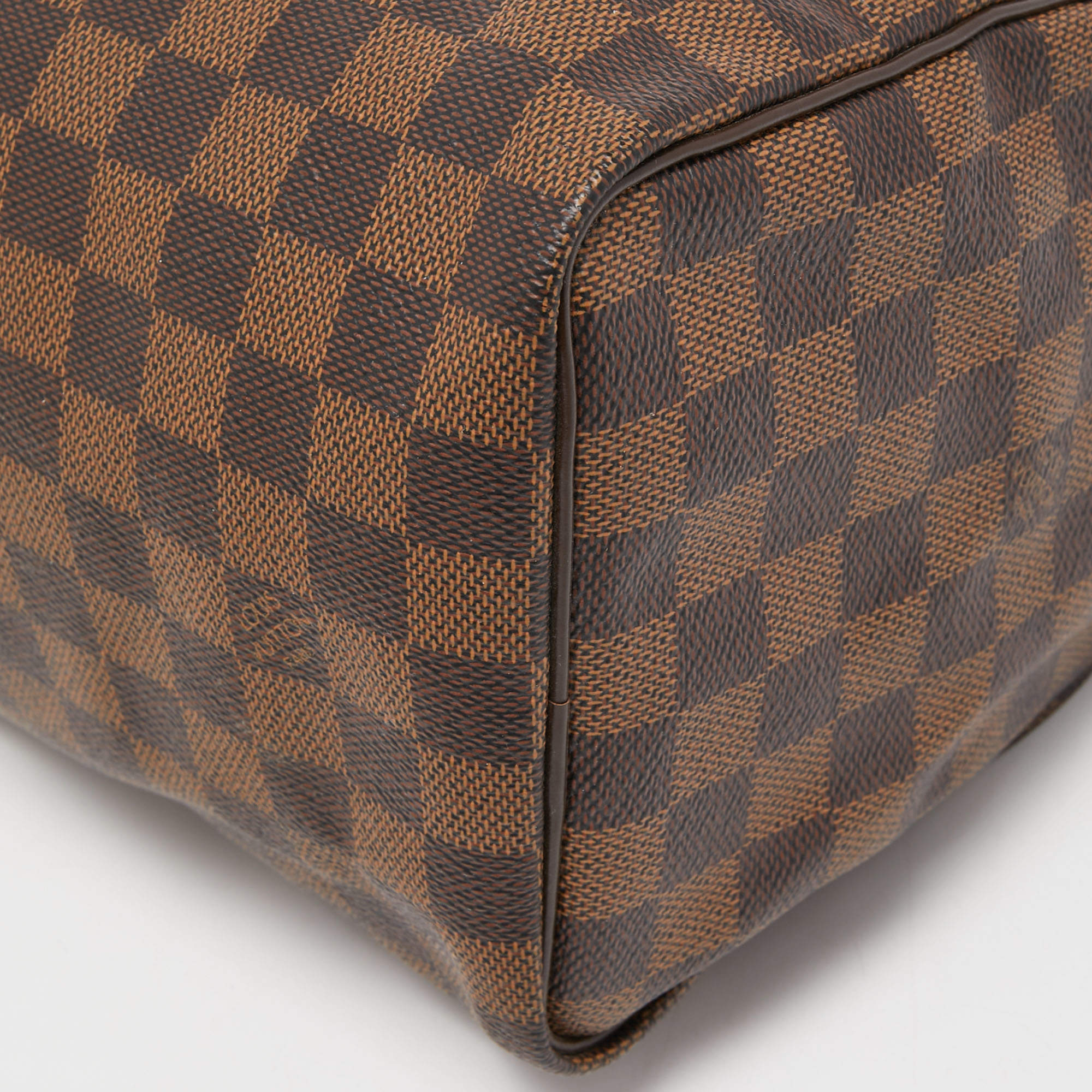 Louis Vuitton Speedy 25-Damier Ebene Leather Type: Damier Ebene Hardware:  Gold Tone Year: 2018 Condition: 9.5 Comes With: strap*2,original…