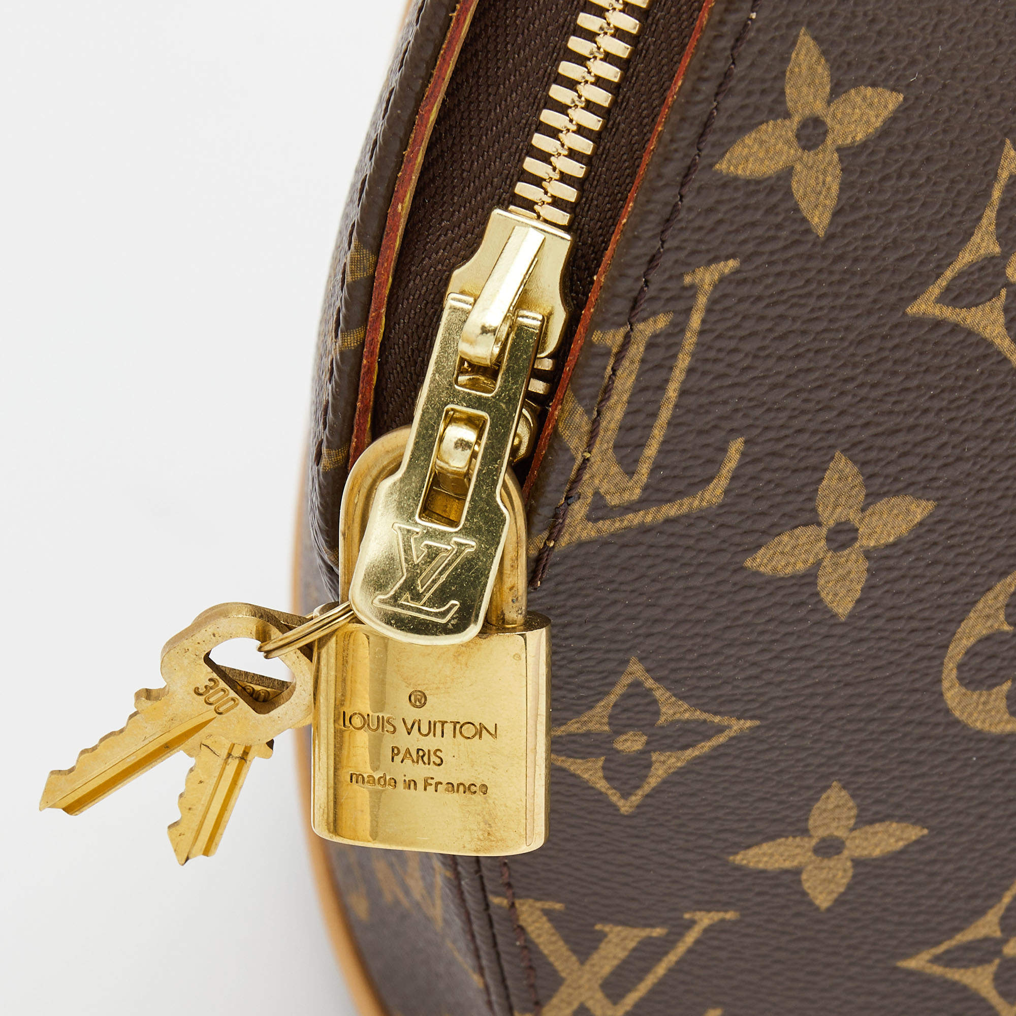 Louis Vuitton Ellipse Clutch 346192