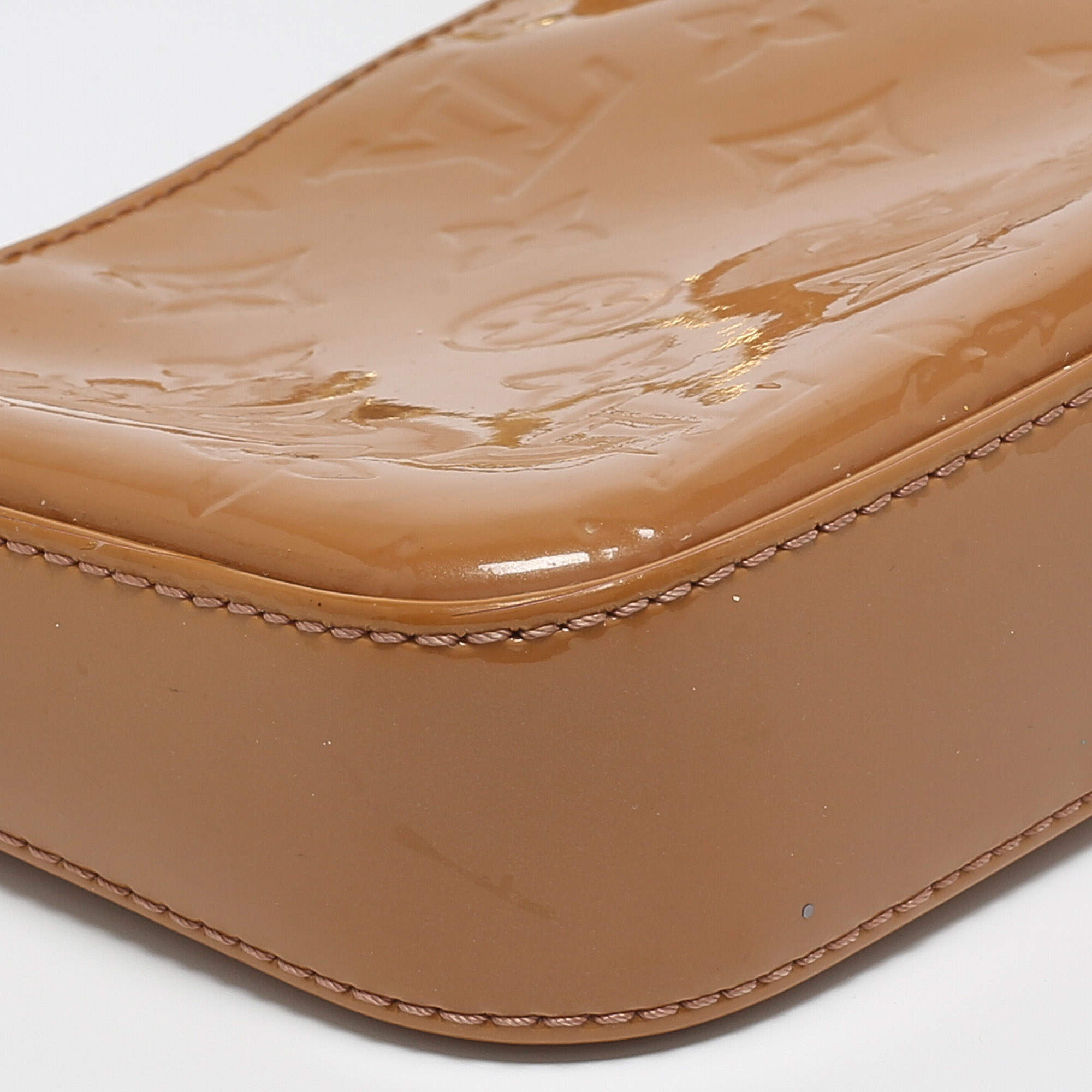 Louis Vuitton - Authenticated Pochette Accessoire Handbag - Leather Beige Plain for Women, Very Good Condition