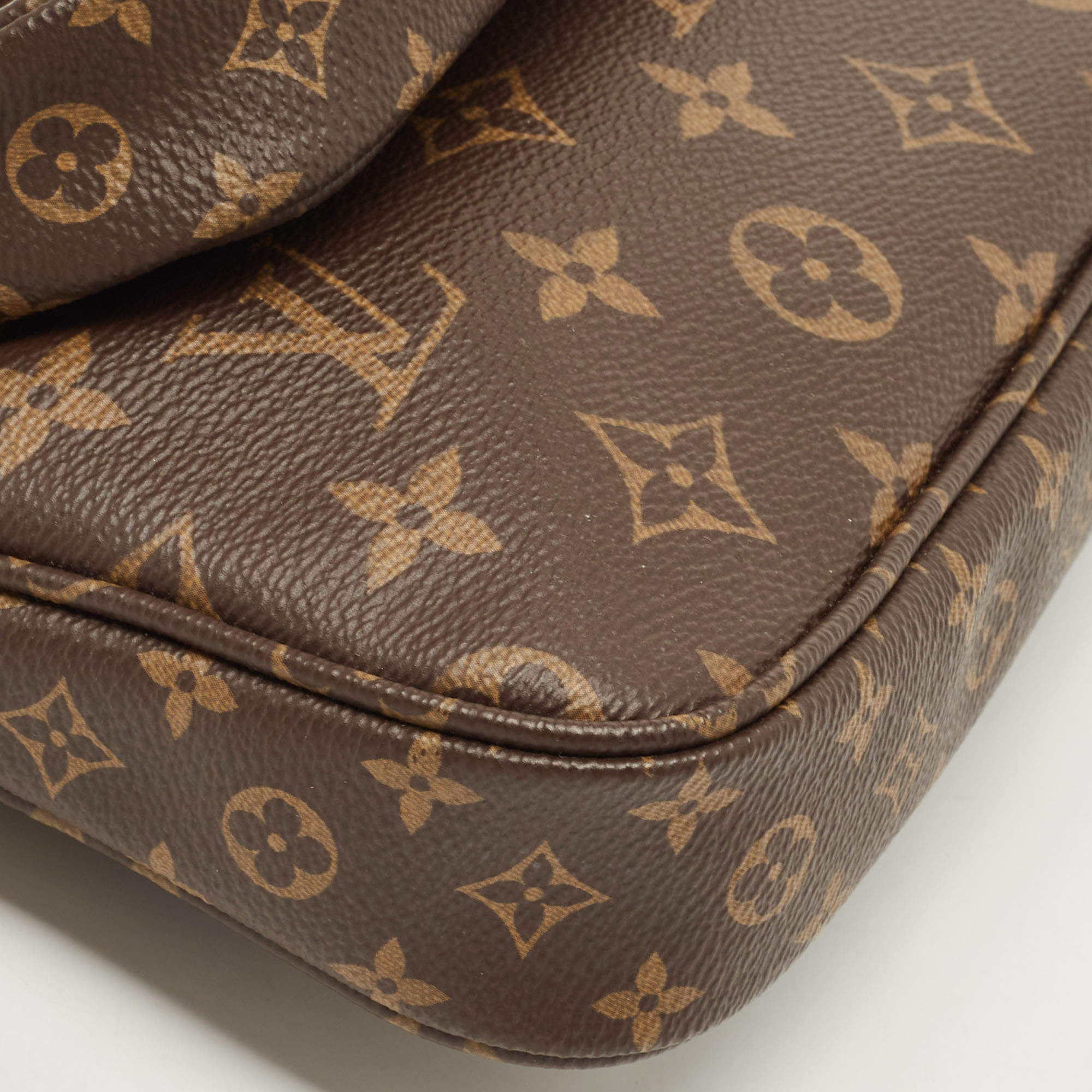 $2800 Louis Vuitton Monogram Canvas Multi Pochette Bag with Khaki Strap -  Lust4Labels