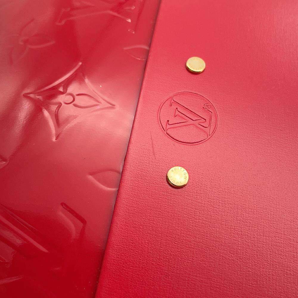 Louis Vuitton Red Monogram Vernis Boite Chapeau Mini Bag – The Closet