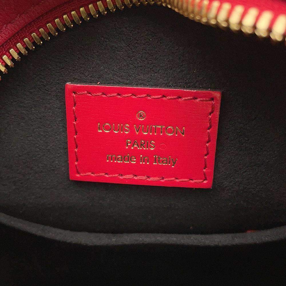 Louis Vuitton Monogram Vernis Boite Chapeau Souple MM - Red Crossbody Bags,  Handbags - LOU757236