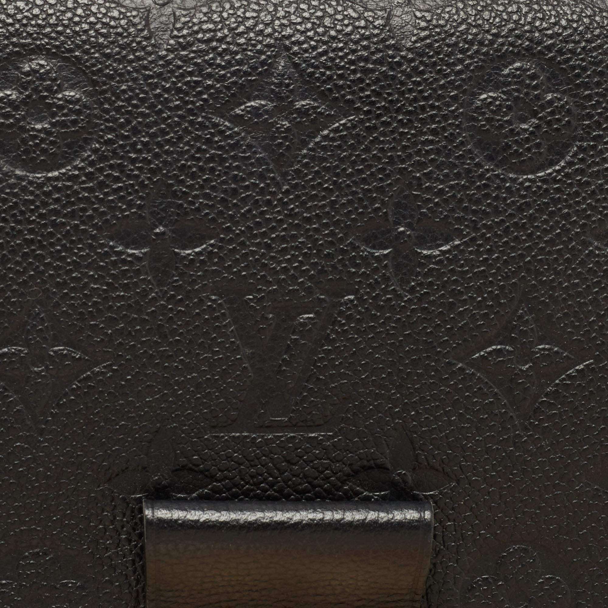 Vavin leather bag Louis Vuitton Black in Leather - 38016640