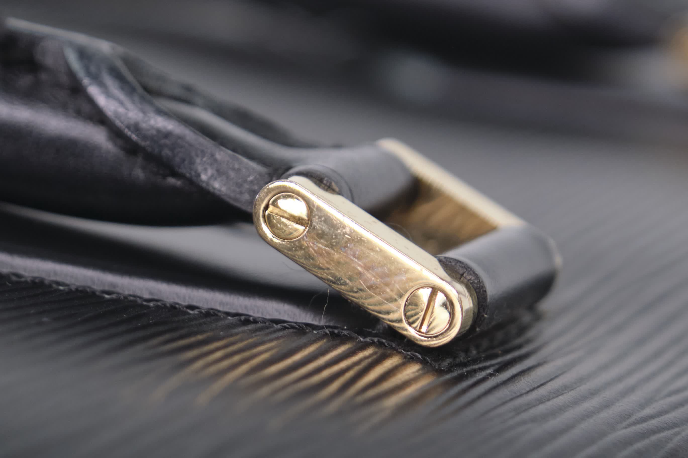 vuitton leather zipper puller