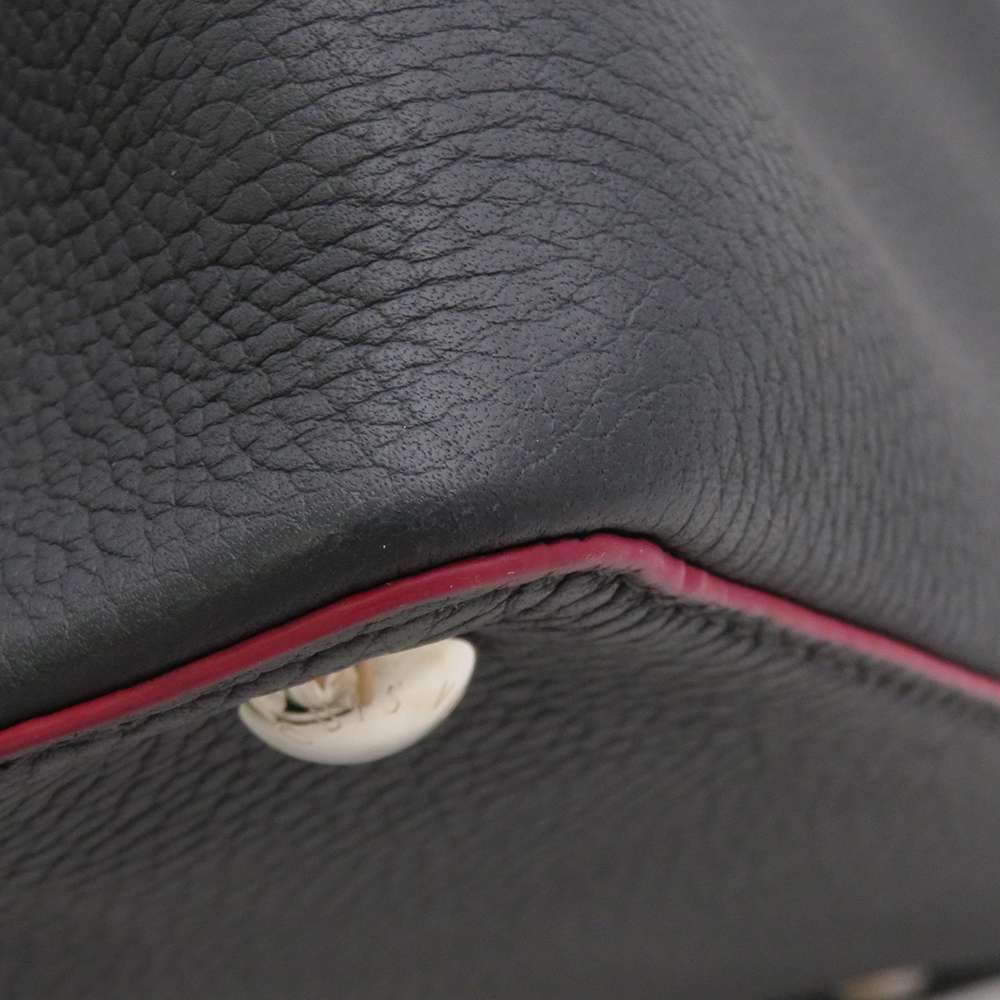 Louis Vuitton Black Taurillon Leather and Python Capucine PM Bag - Yoogi's  Closet