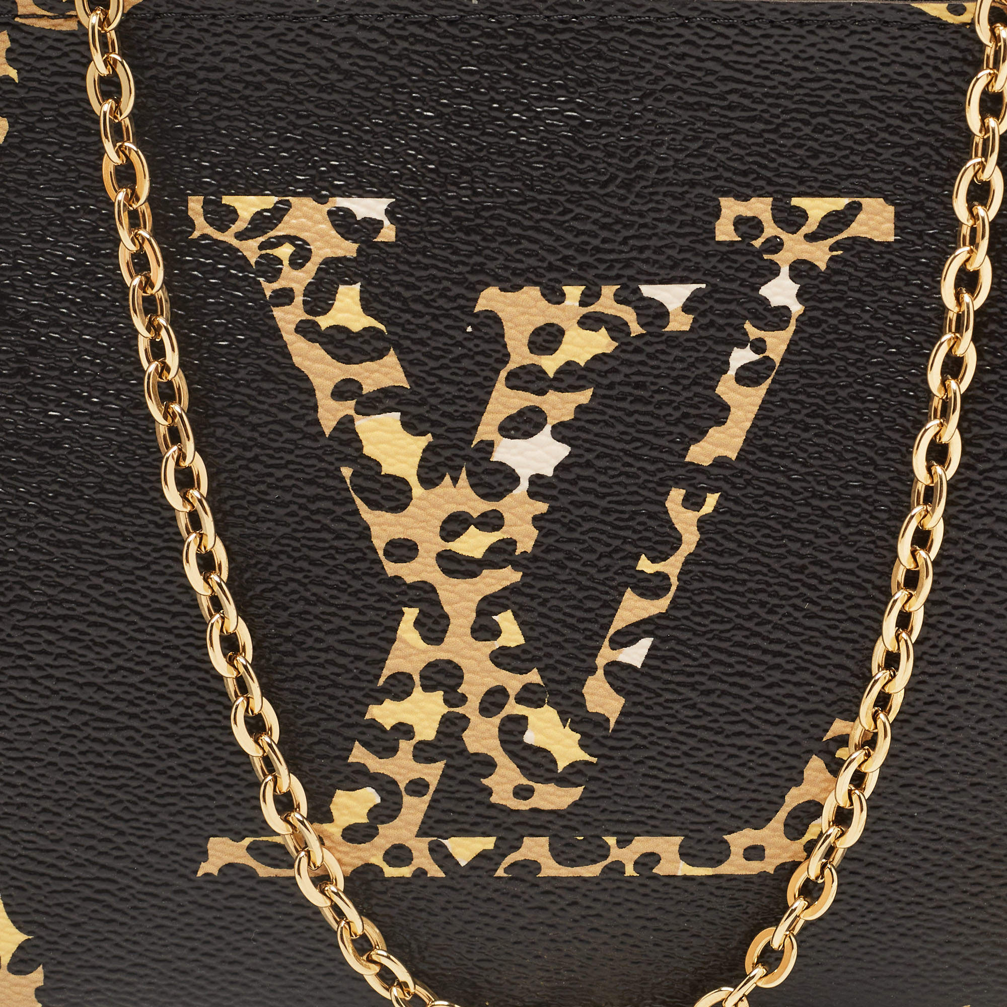 Louis Vuitton, Monogram Giant Jungle Pochette Double Zip Black