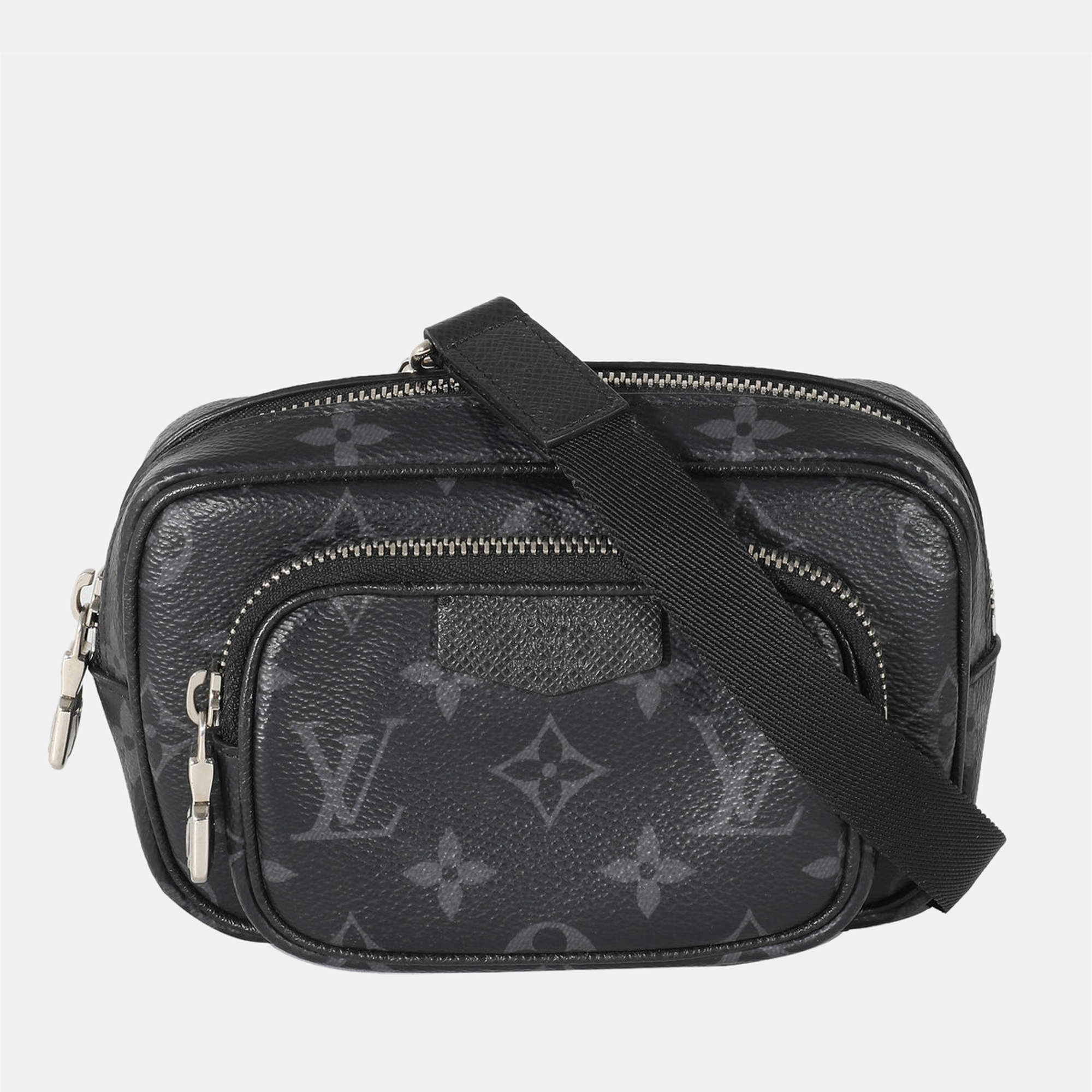 Louis Vuitton Monogram Taigarama Outdoor Messenger - Black