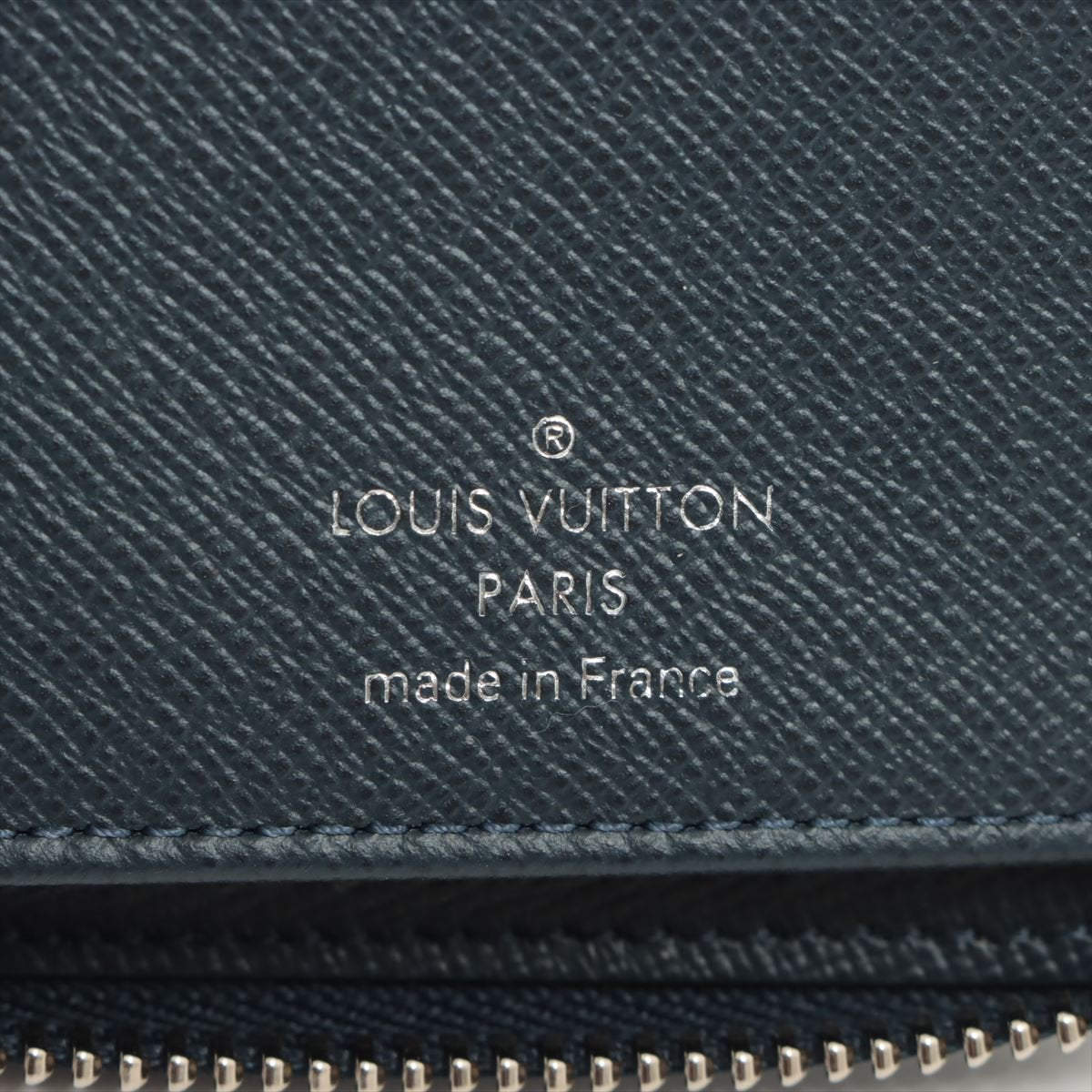 Louis Vuitton Taiga Zippy wallet vertical M30510 LM0271 Navy blue Louis  Vuitton