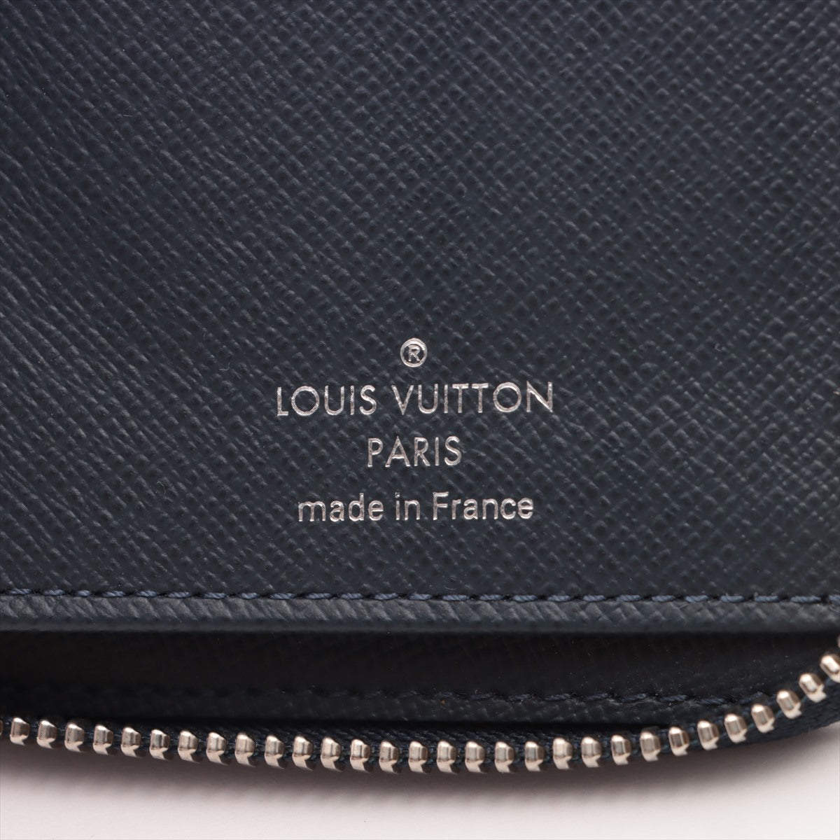 Louis Vuitton Taiga Zippy wallet vertical M30510 LM0271 Navy blue Louis  Vuitton