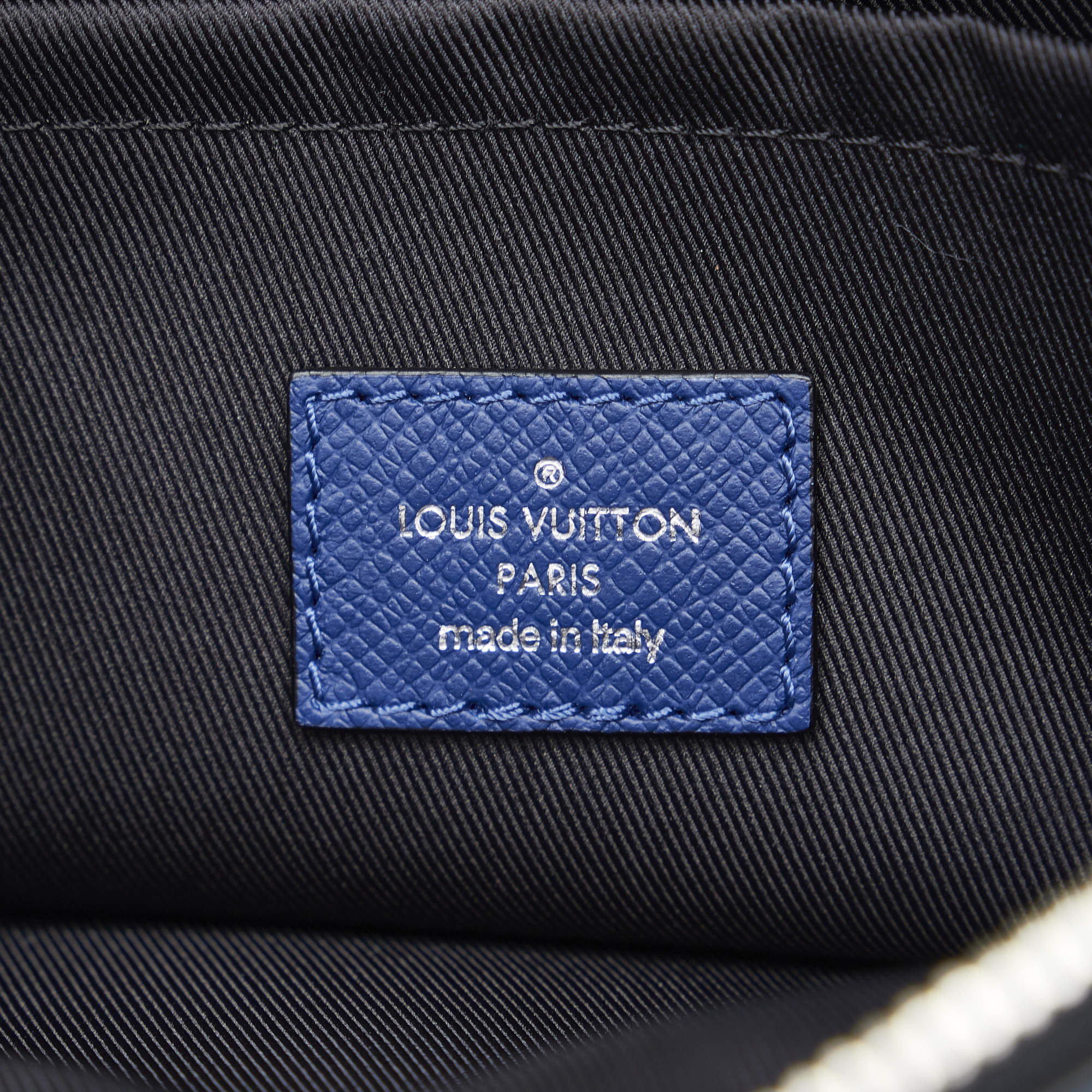 Louis Vuitton District PM Blue Minuit Taiga