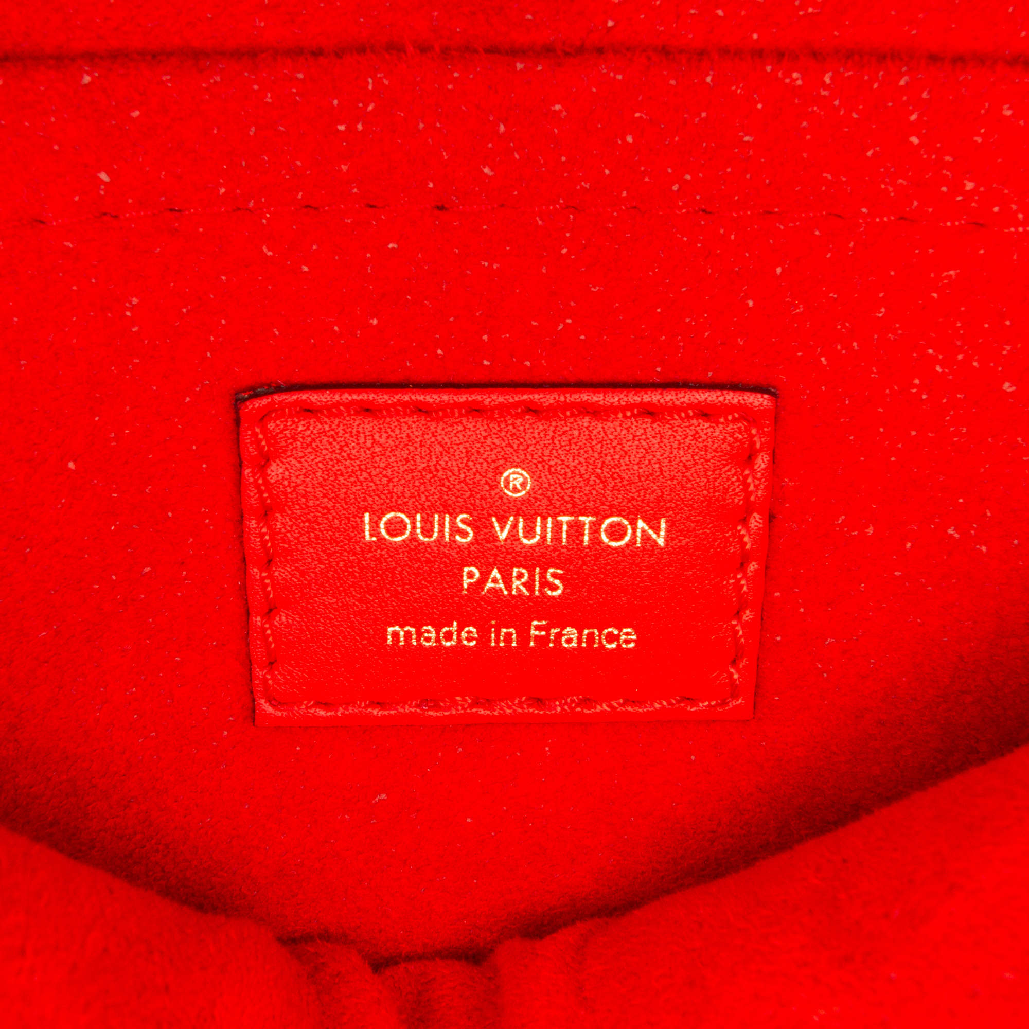 Locky bb leather handbag Louis Vuitton Red in Leather - 35892807