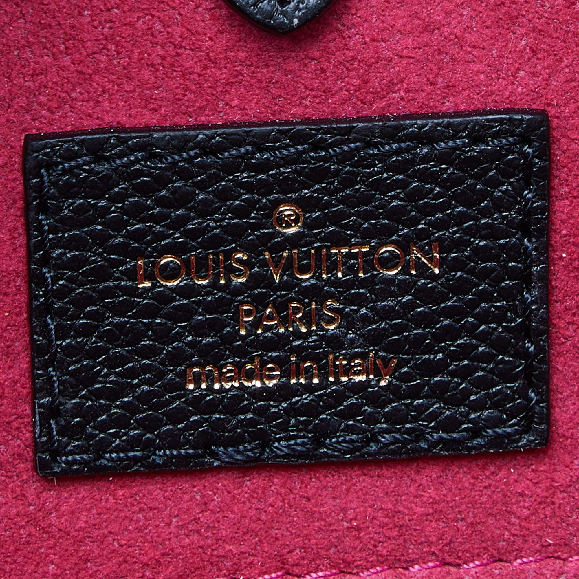 Louis Vuitton Black Monogram Giant Shearling Teddy Onthego GM Fur  ref.660925 - Joli Closet