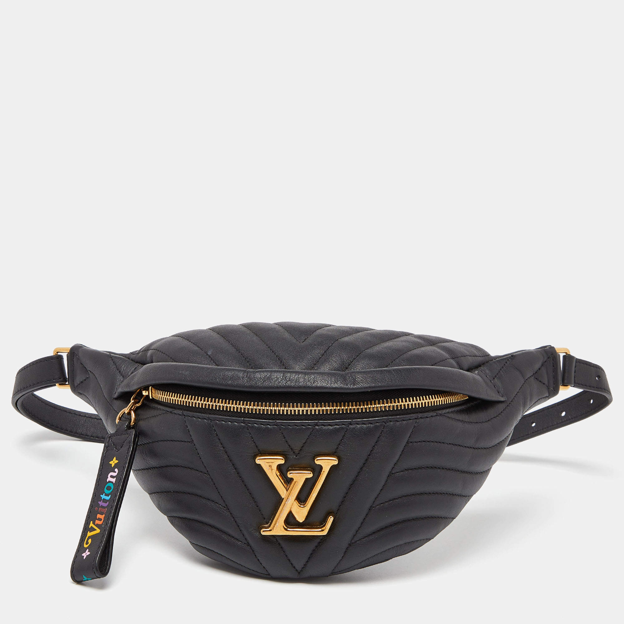مملوكة مسبقًا Louis Vuitton Black Leather New Wave Belt Bag