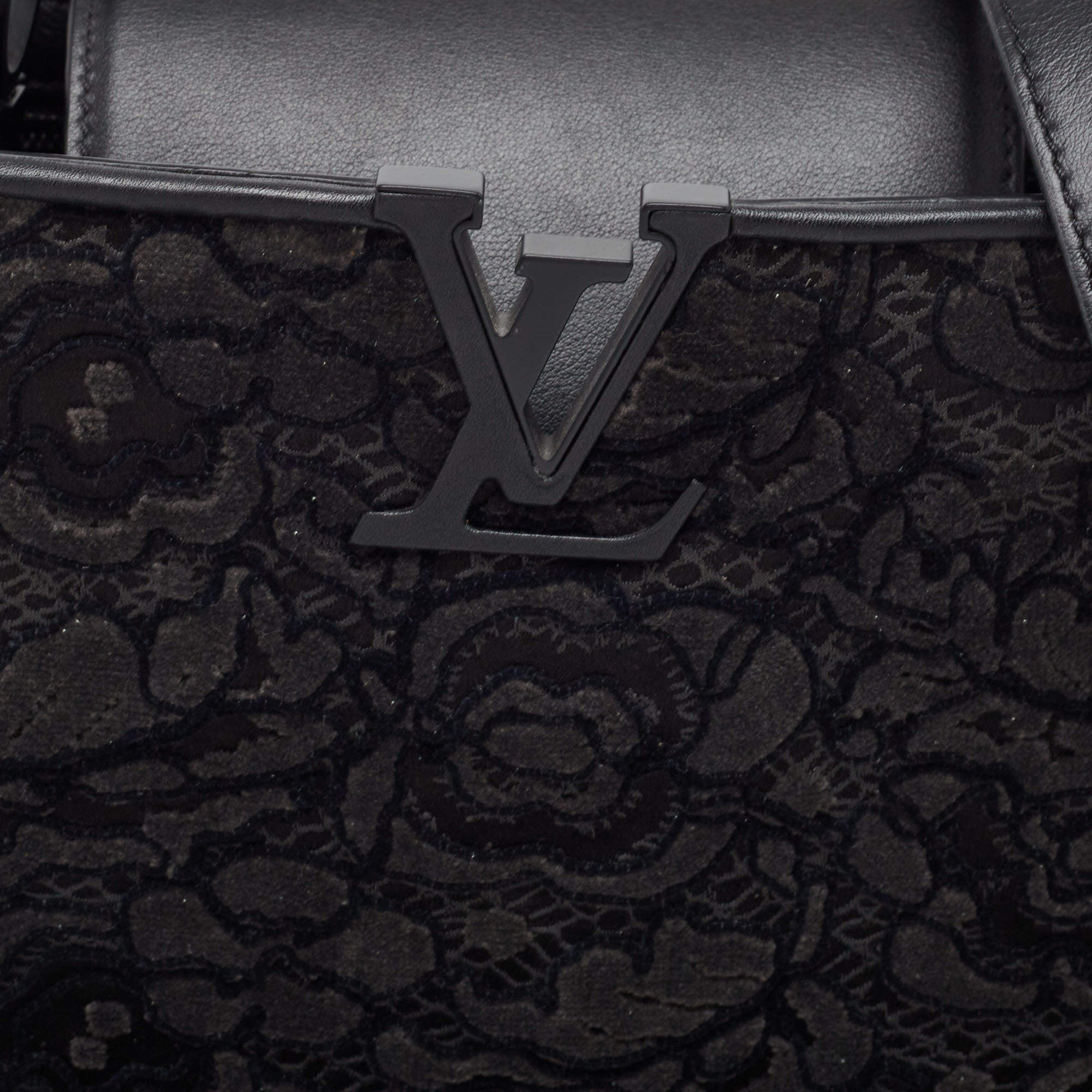 Louis Vuitton Noir Cuir Capucines BB Bag – The Closet