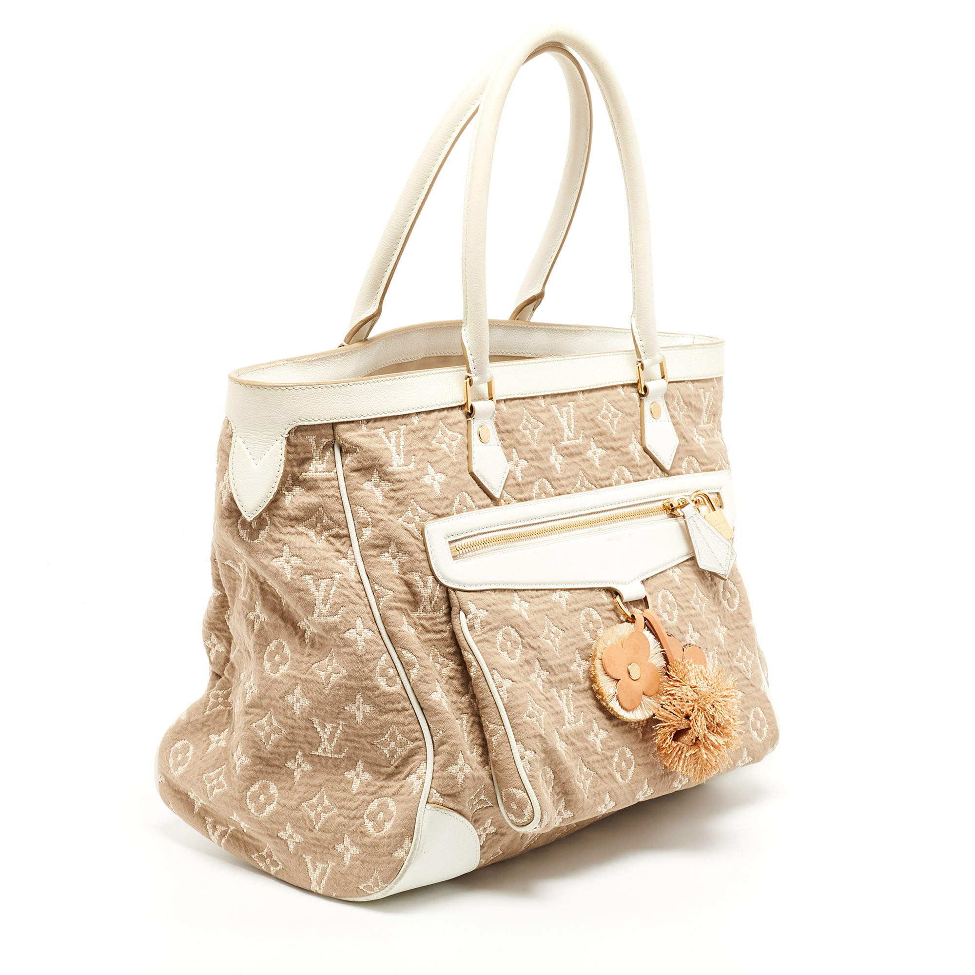 Louis Vuitton Limited Edition White Monogram Sabbia Cabas GM Handbag -  Yoogi's Closet