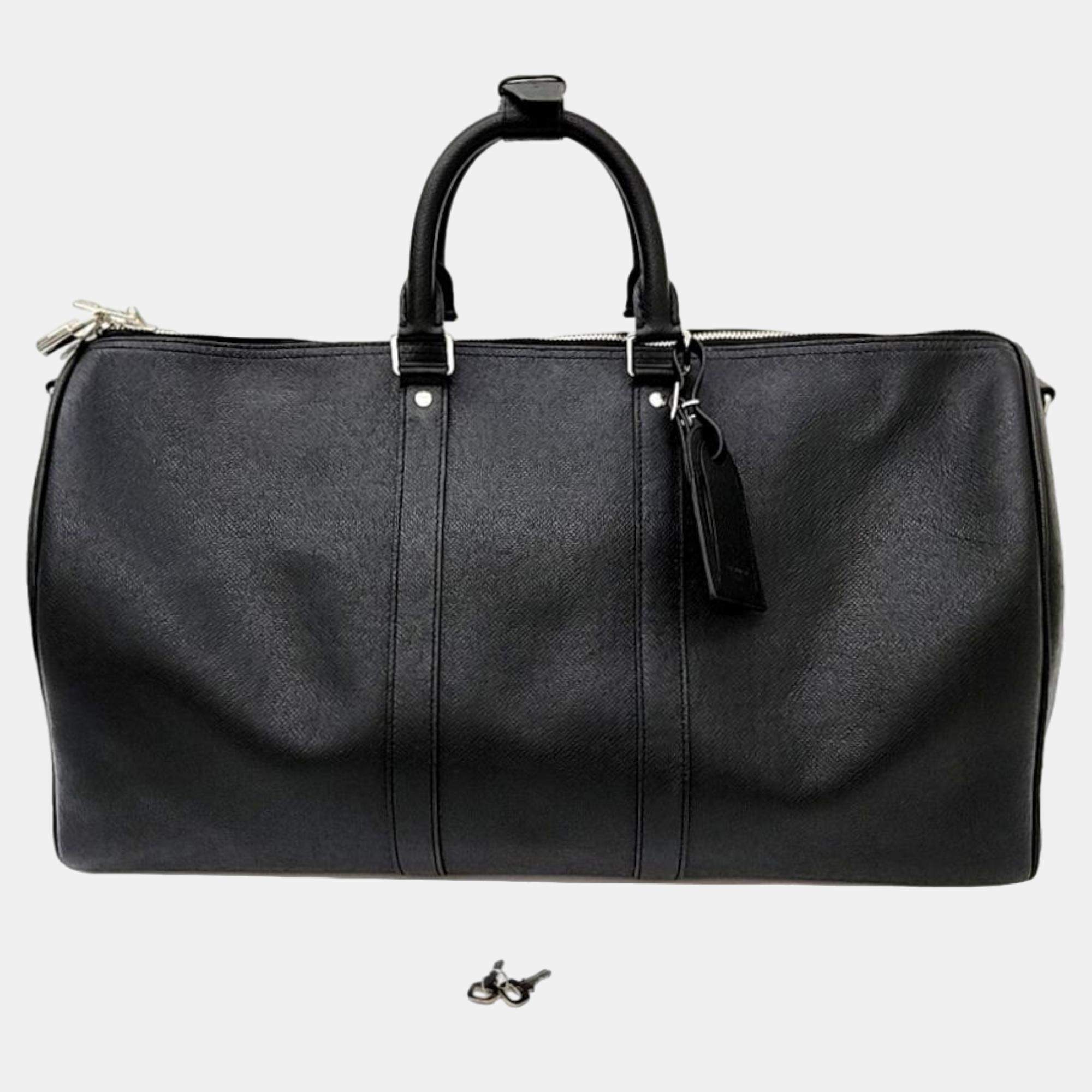 مملوكة مسبقًا Louis Vuitton Taiga Bandouliere Keepall 50 M33400