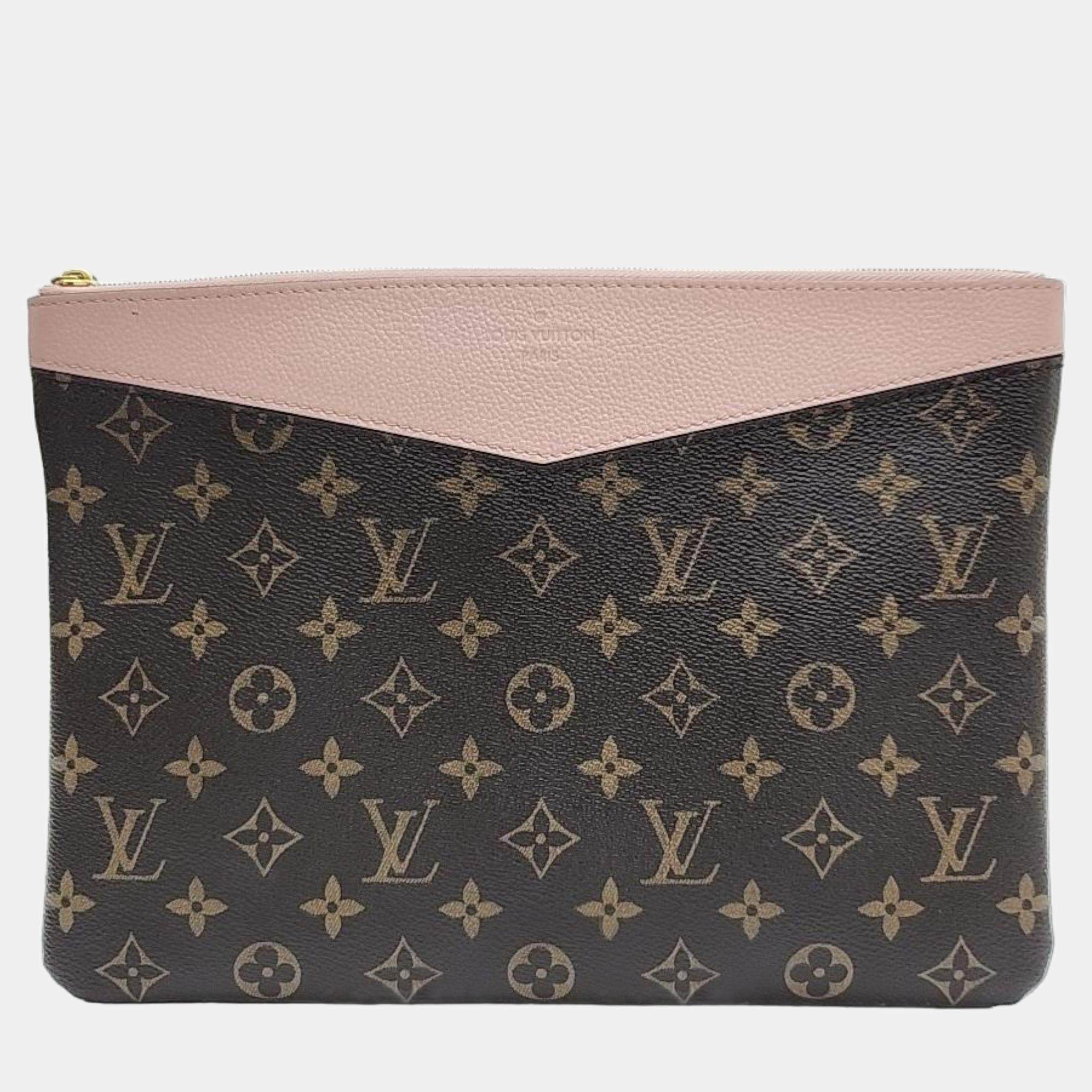 Pre Owned Louis Vuitton Monogram Daily Clutch
