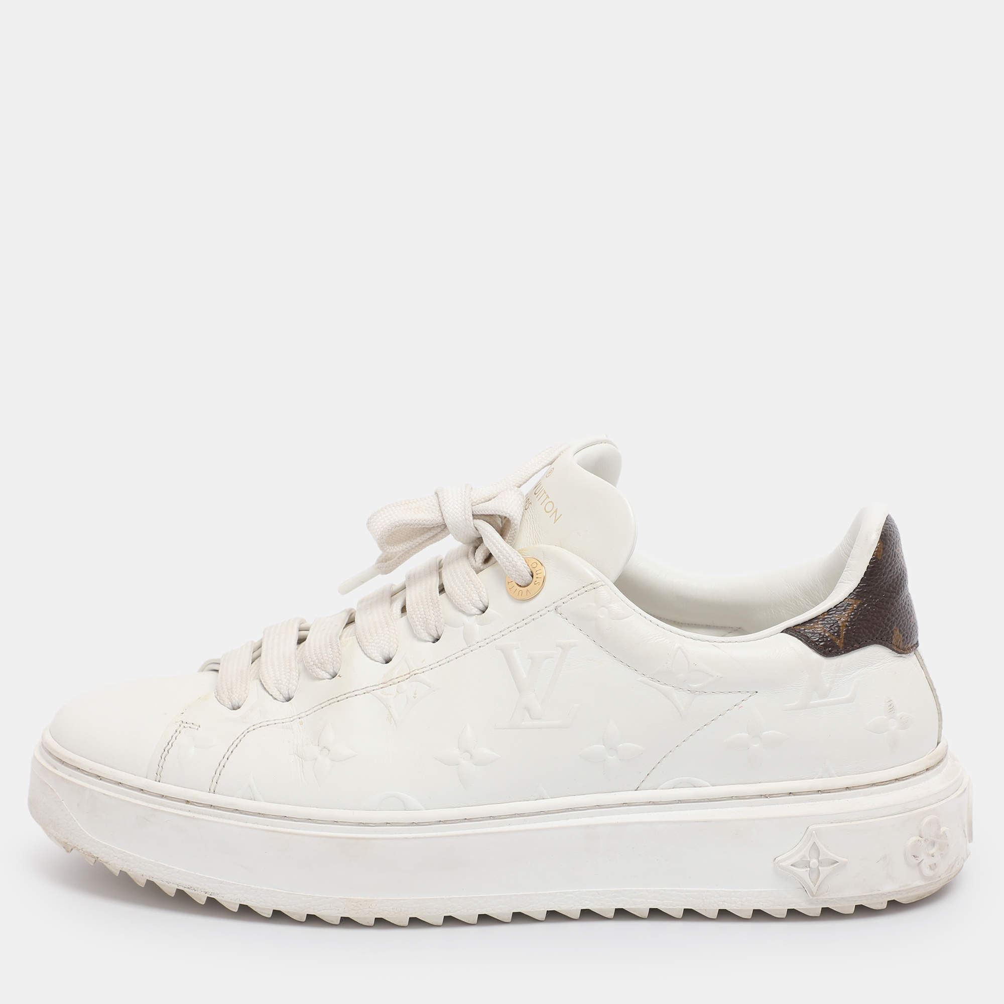 Pre Owned حذاء رياضي لويس فيتون "تايم أوت" جلد أبيض مزخرف بشعار الماركة مقاس 38