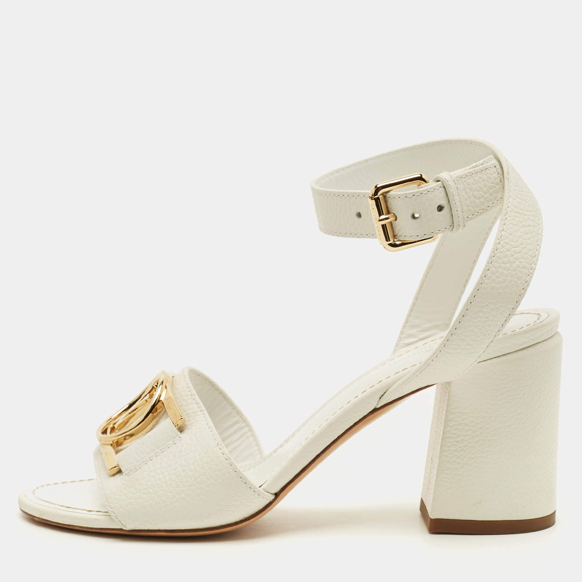 مملوكة مسبقًا Louis Vuitton Lock It Size 36 White Leather Ankle Strap Sandals