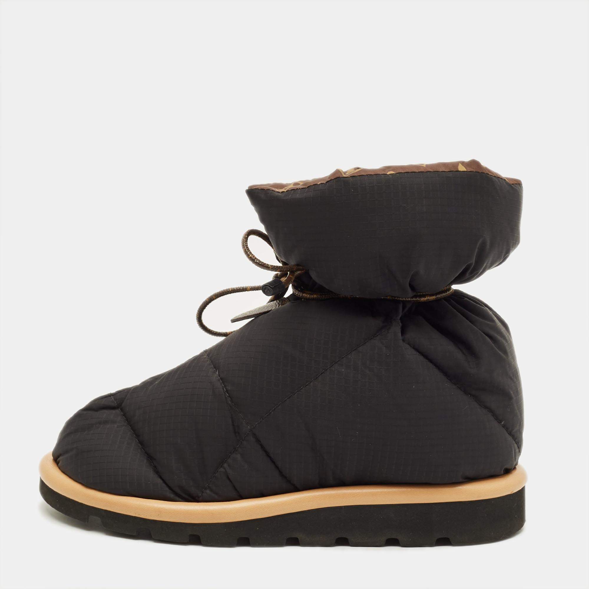 Pre Owned Louis Vuitton Pillow Size 36 Black/Green Nylon Ankle Length Boots