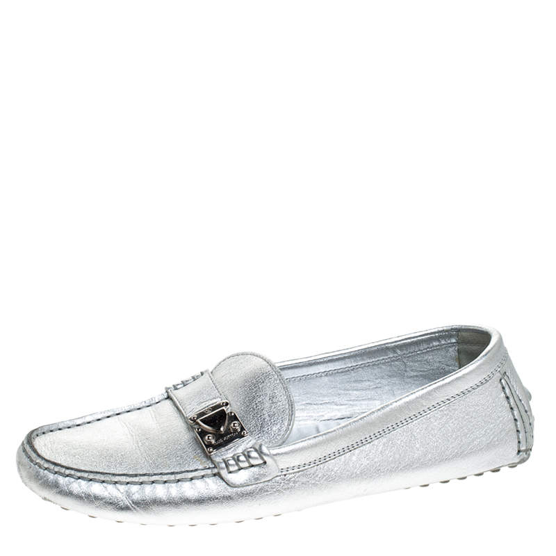 Pre Owned Louis Vuitton Metallic Silver Leather Lombok Loafers Size 37