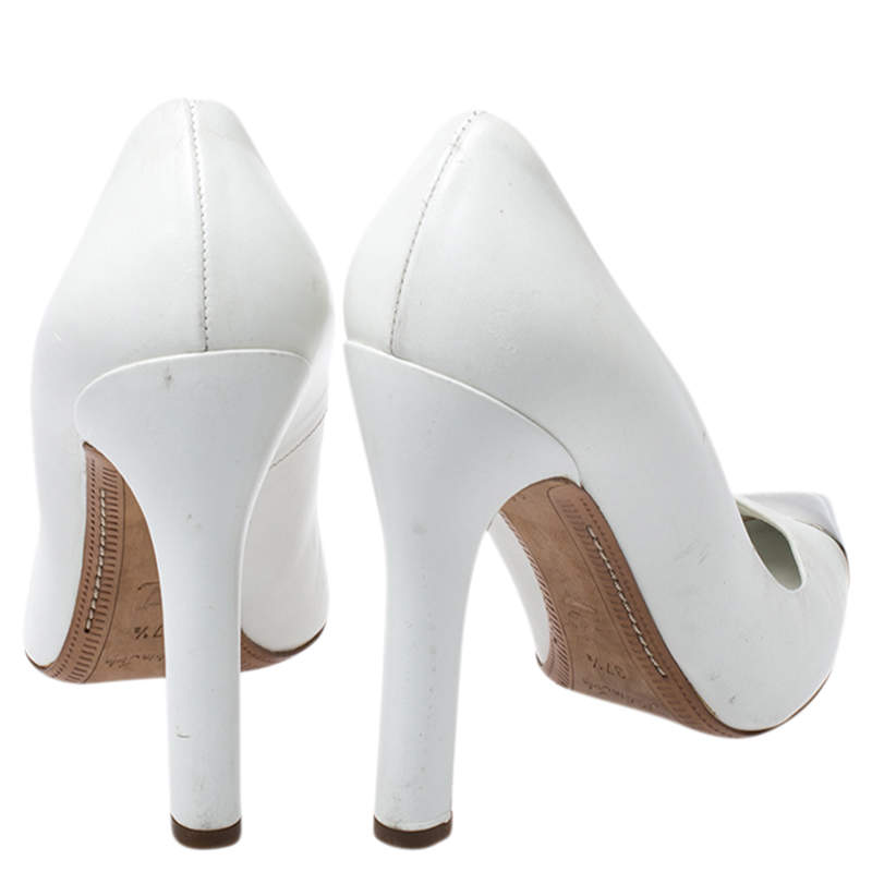 Leather heels Louis Vuitton White size 37 EU in Leather - 35883492