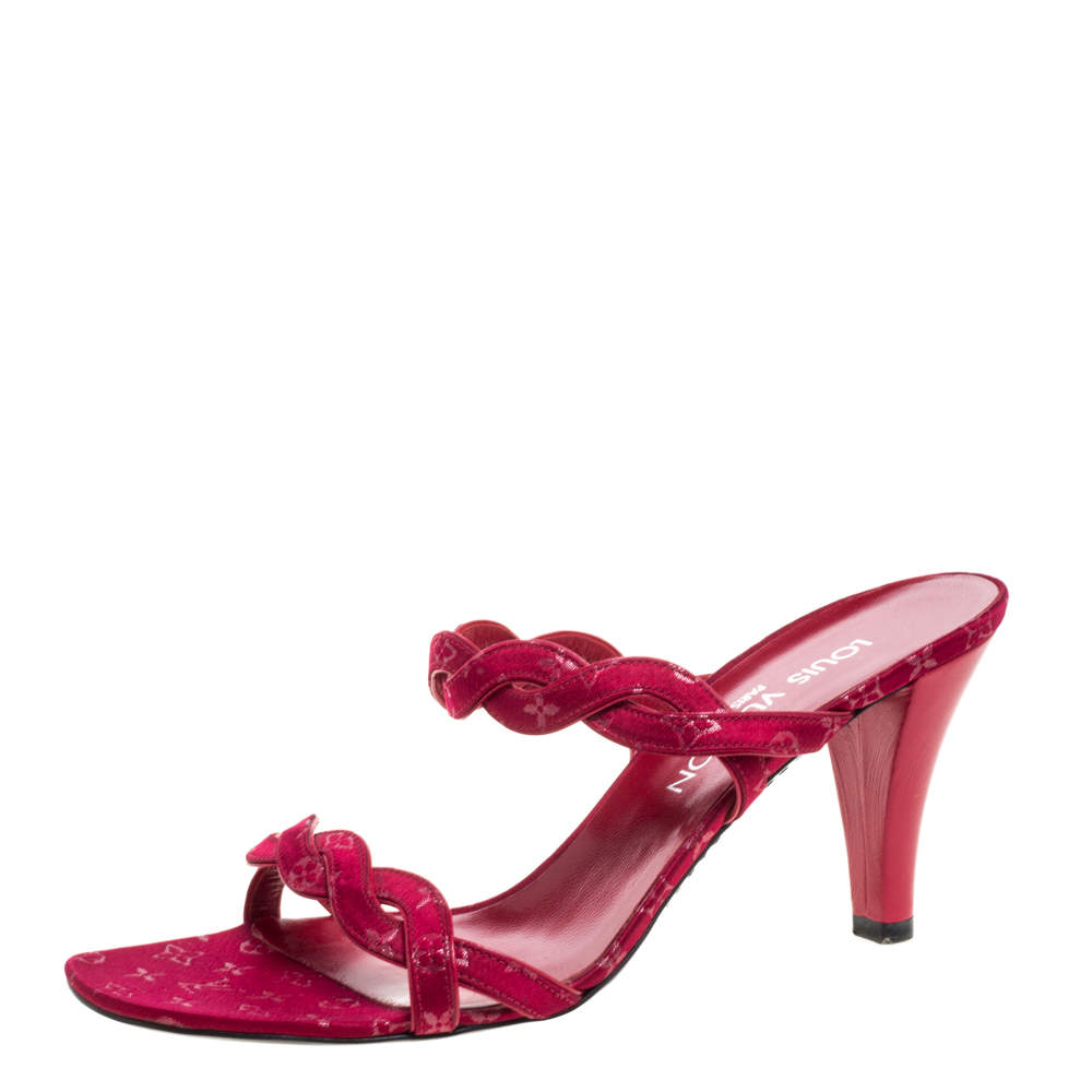 مملوكة مسبقًا Louis Vuitton Maroon Monogram Canvas Cross Strap Sandals Size 38.5