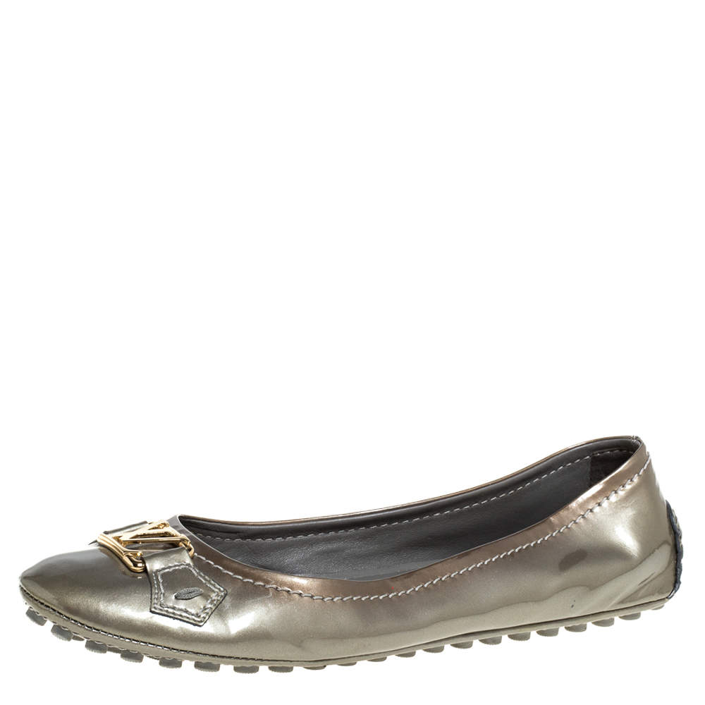 Pre Owned Louis Vuitton Grey Patent Leather Oxford Slip On Ballet Flat Size 39