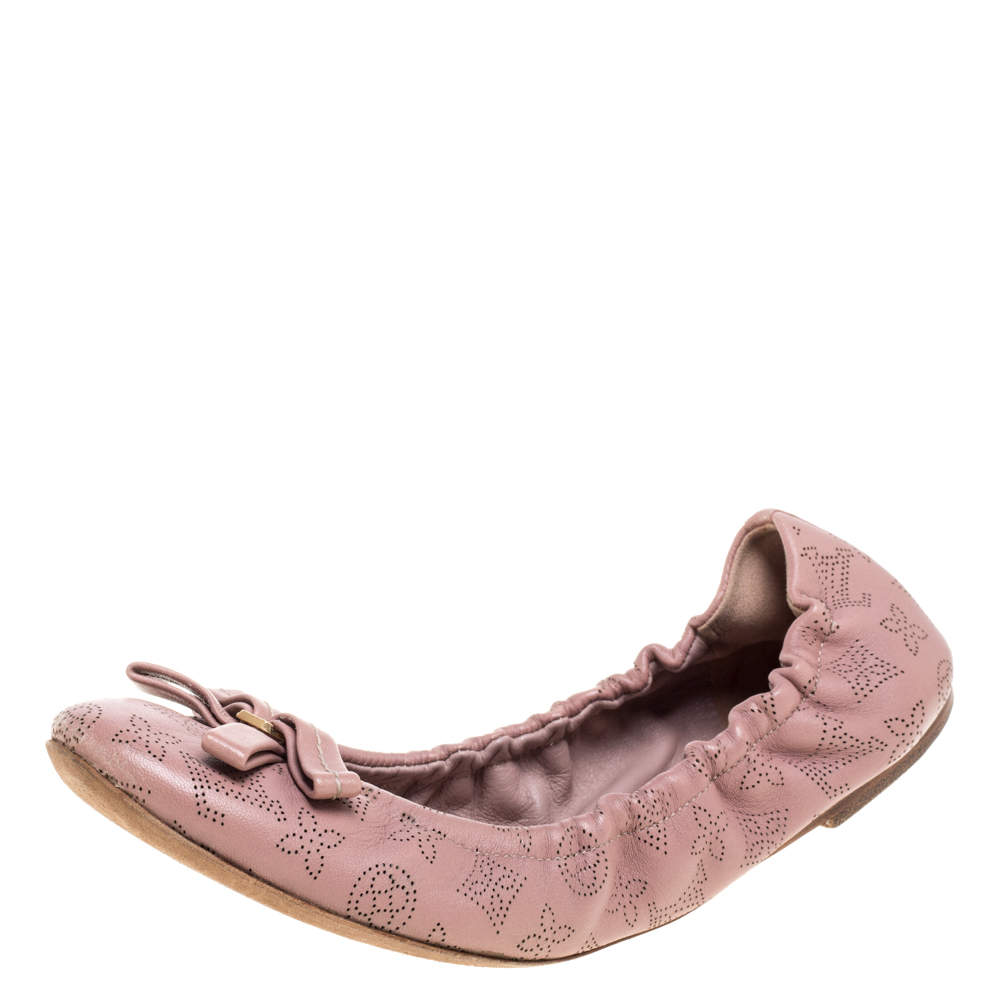 Louis Vuitton Magnolia Monogram Mahina Leather Elba Scrunch Ballet Flats Size 37