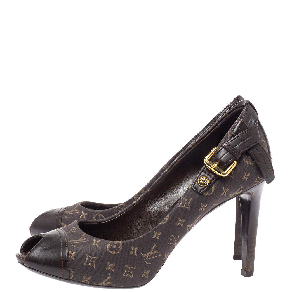 Louis Vuitton Brown Mini Lin Canvas & Leather Pointy Heels Size 37