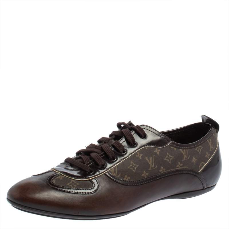 مملوكة مسبقًا Louis Vuitton Monogram Canvas and Patent Leather Lace Up Sneakers Size 39