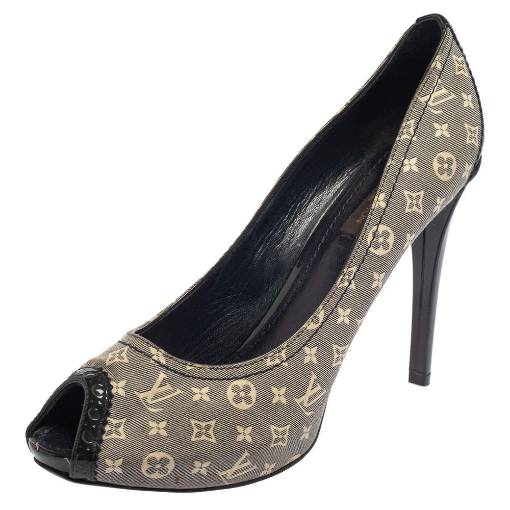 Pre Owned Louis Vuitton Grey Monogram Canvas And Patent Leather Peep Toe Pumps Size 38.5