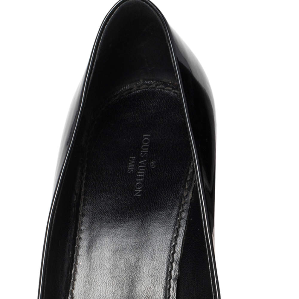 Louis Vuitton Black Patent Leather Madeleine Logo Block Heel Pumps Size 39  at 1stDibs