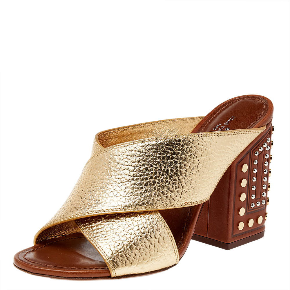 مملوكة مسبقًا Louis Vuitton Metallic Gold Foil Leather Studded Block Heel Slide Sandals Size 39