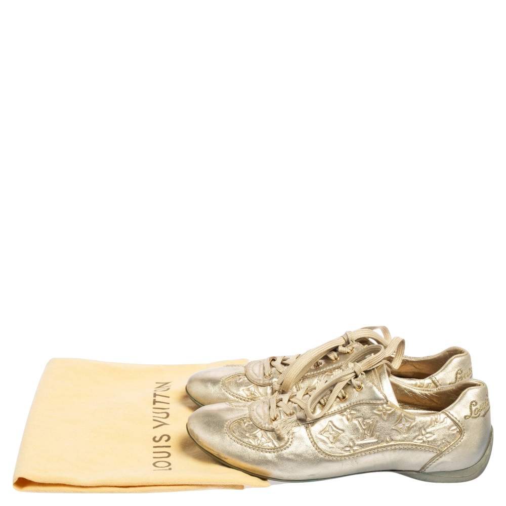 Louis Vuitton Size 36 Gold Metallic High Top Sneaker White gold ref.466398  - Joli Closet