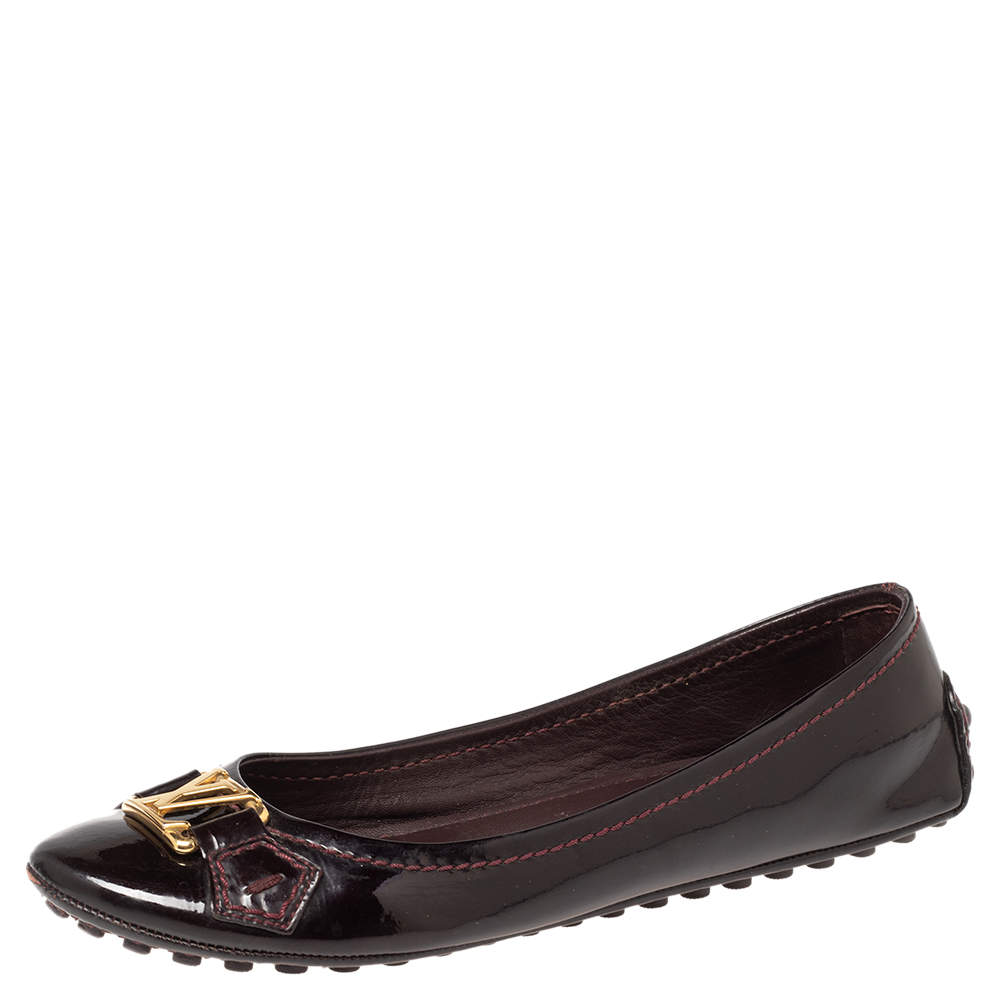 مملوكة مسبقًا Louis Vuitton Amarante Patent Leather Oxford Ballet Flats Size 35