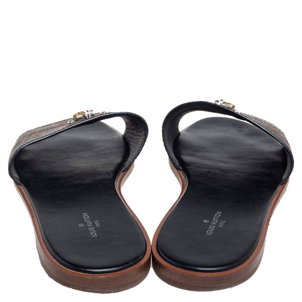 Sandals Louis Vuitton Brown size 38 EU in Fur - 21196192