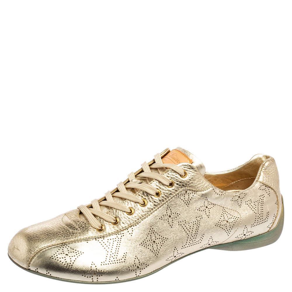 مملوكة مسبقًا Louis Vuitton Metallic Gold Monogram Embossed Leather Trainer Sneakers Size 40.5