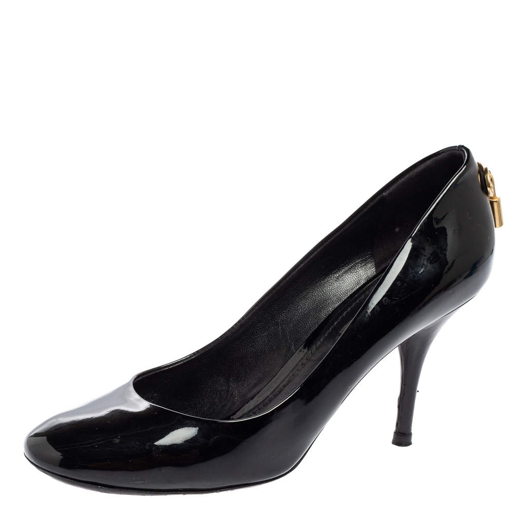 مملوكة مسبقًا Louis Vuitton Black Patent Leather Lock It Pumps Size 37.5