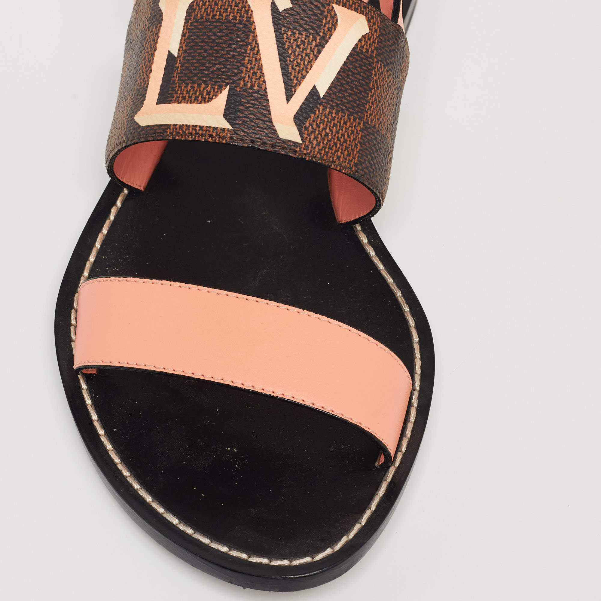 WMNS) LOUIS VUITTON shoes Passenger flat sandals 'Brown' 1A63ZX - KICKS CREW