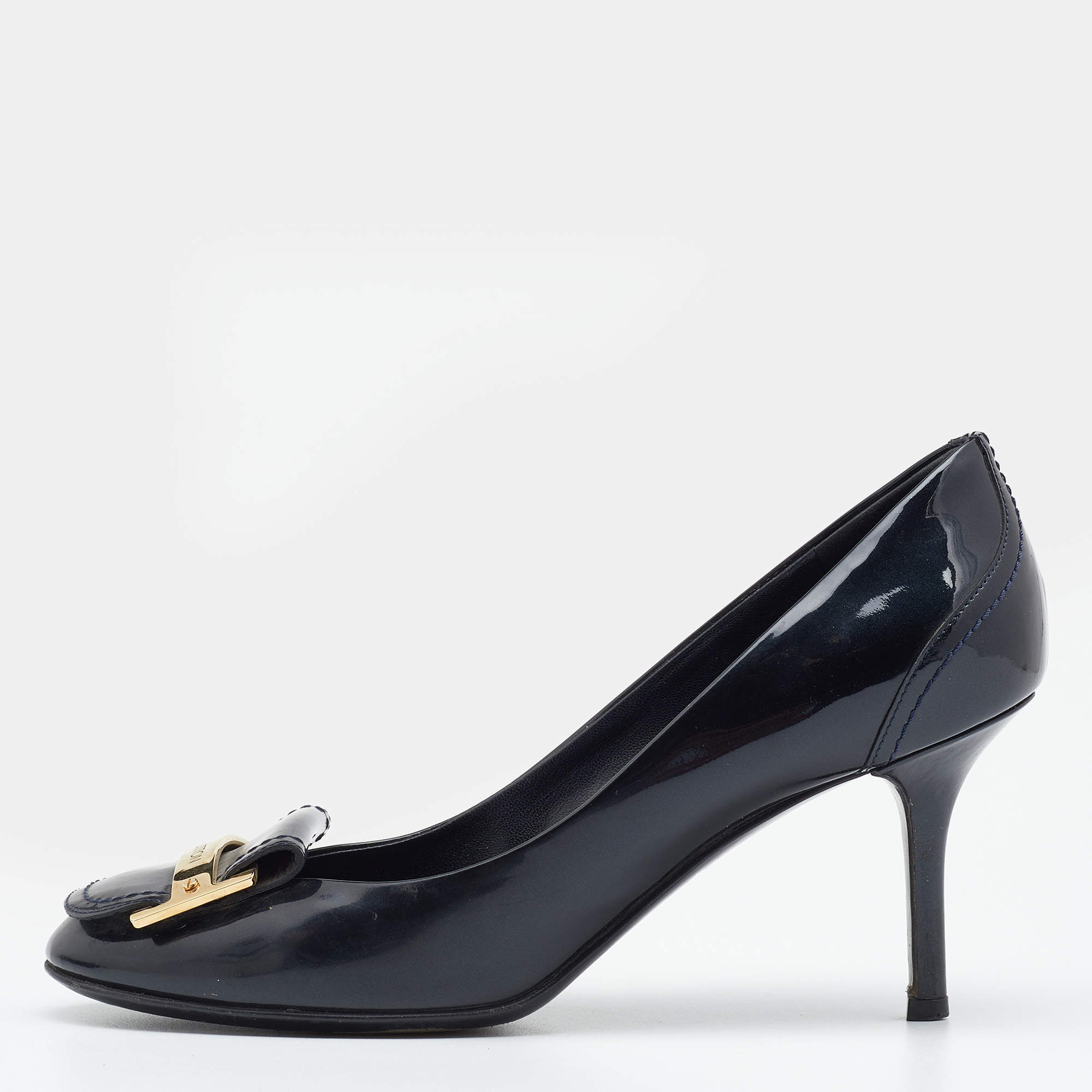 مملوكة مسبقًا Louis Vuitton Navy Blue Patent Leather Pumps Size 37