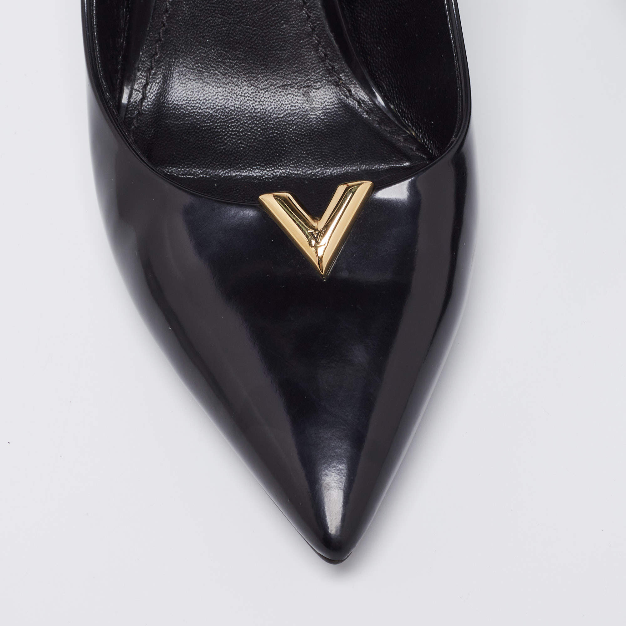 Louis Vuitton Black Leather Heartbreaker Pointed Toe Pumps Size 41 Louis  Vuitton