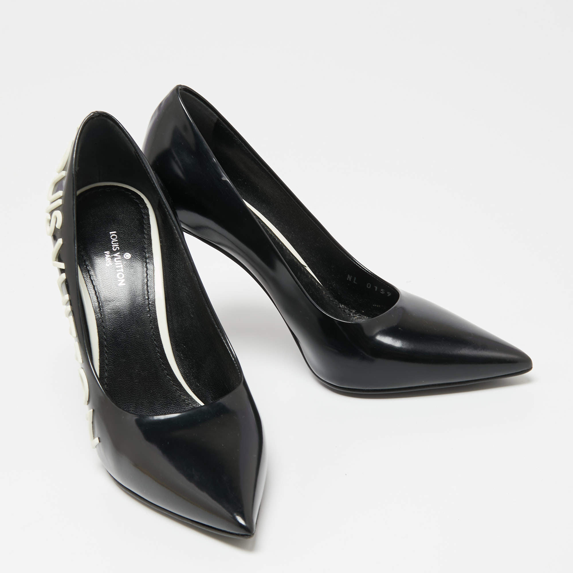 Louis Vuitton Black Leather Call Back Pointed-Toe Pumps Size 36