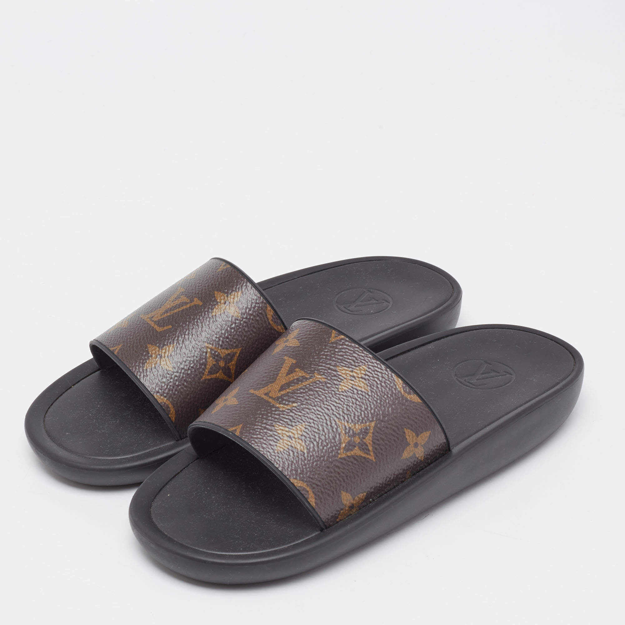 NEW Louis Vuitton Monogram LOGO SUNBATH MULES FLAT Shoes 37, US