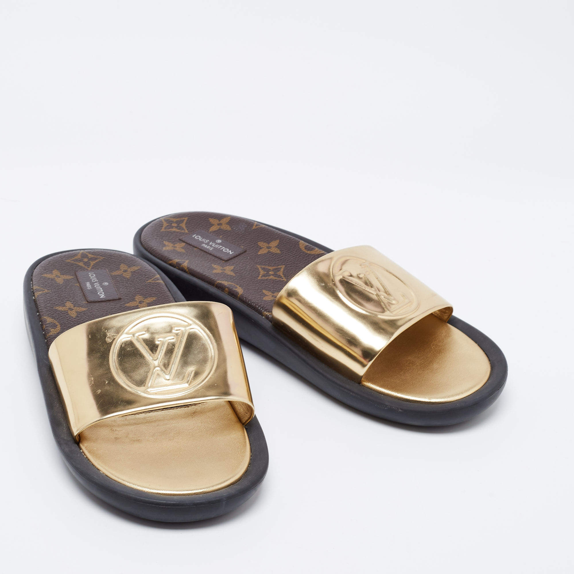 Louis Vuitton Gold Leather Sunbath Flat Slides Size 38 Louis Vuitton