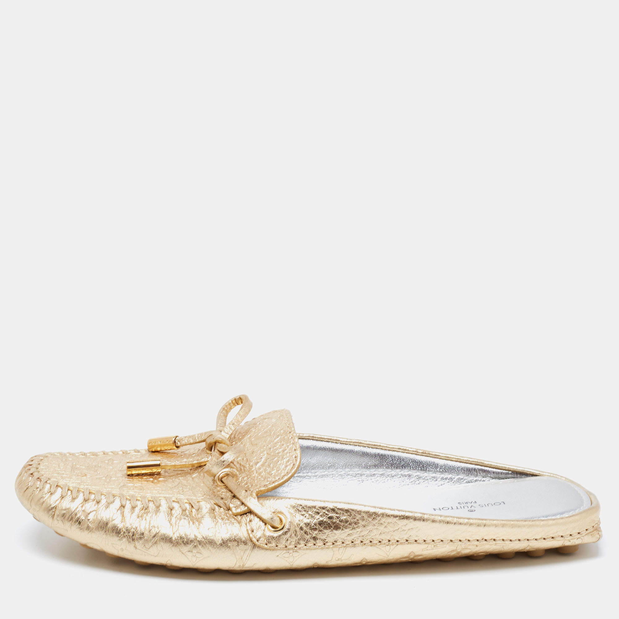 مملوكة مسبقًا Louis Vuitton Metallic Gold Monogram Leather Gloria Flats Size 36.5