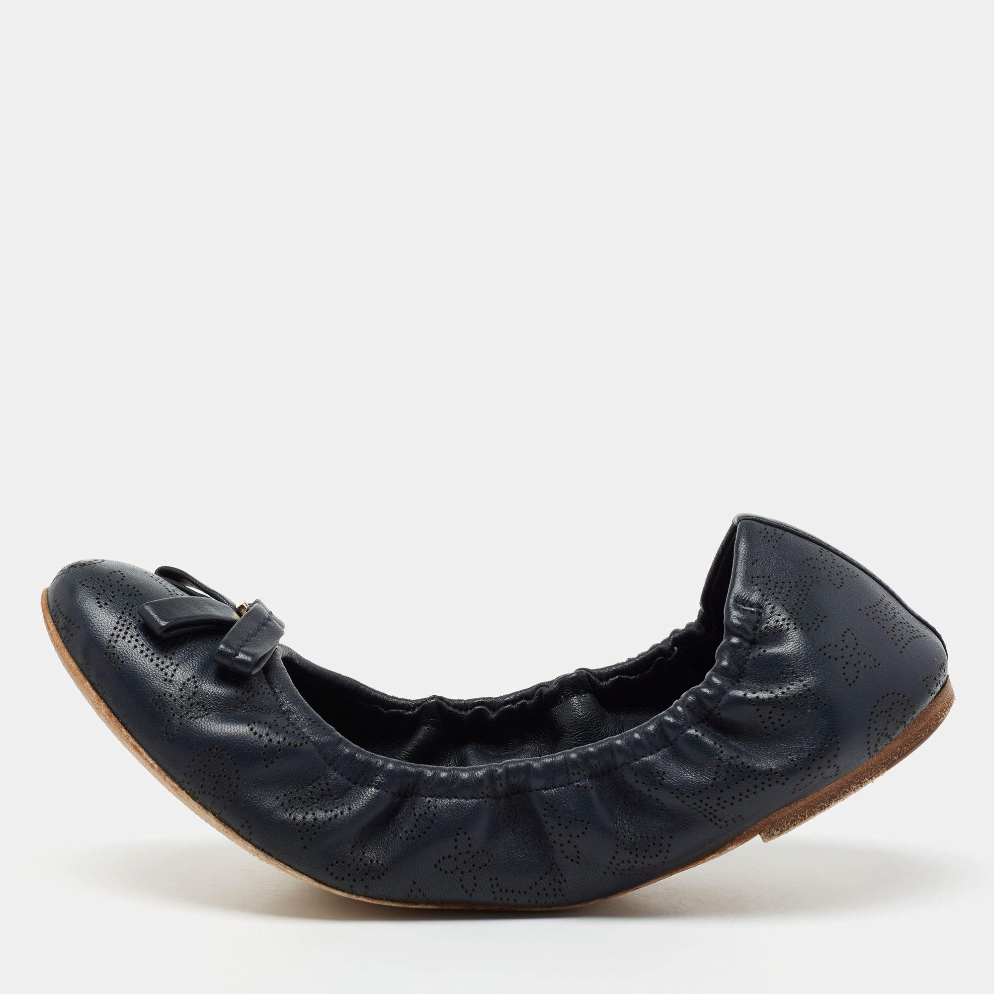 Pre Owned حذاء باليرينا فلات لوي فيتون سكرانش جلد ماهينا أزرق بفيونكة مقاس 38